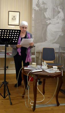 Inge Brose-Müller liest Texte zum Salon